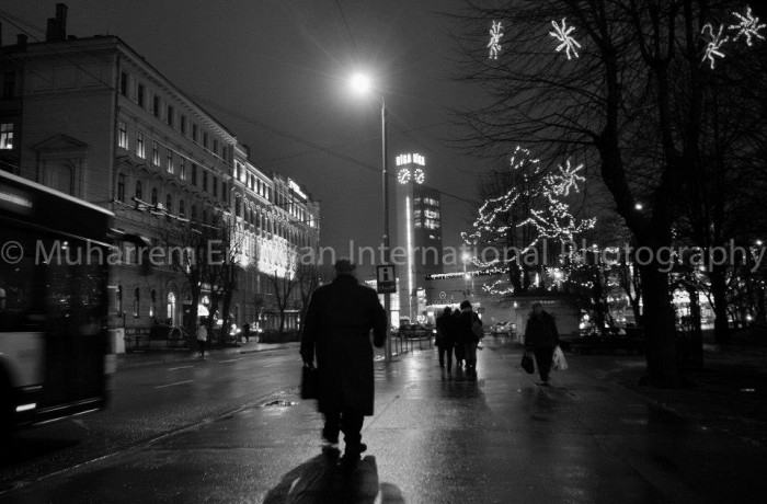 Night Impressions – On the way to Central Station and Neo Sky Bar – Riga 06-12-2014