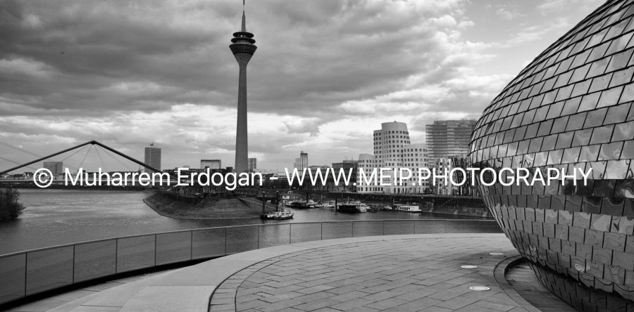 Duesseldorf-Medienhafen-BW